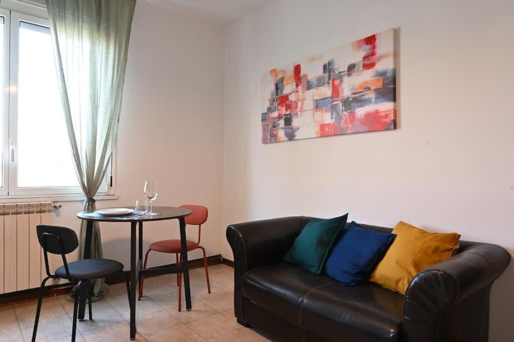 Guest Planet - Zona Bicocca Intero Appartamento ミラノ エクステリア 写真
