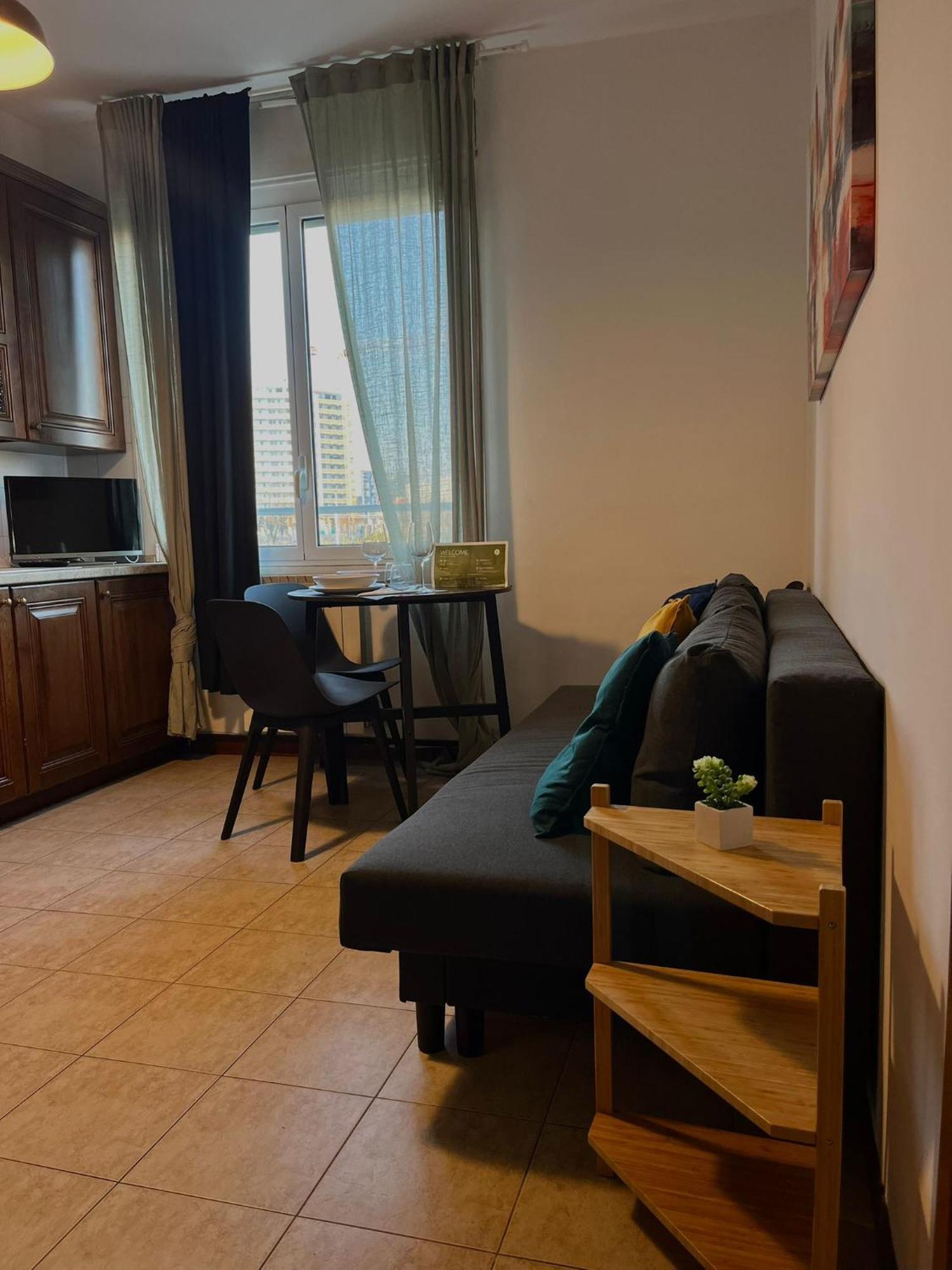 Guest Planet - Zona Bicocca Intero Appartamento ミラノ エクステリア 写真